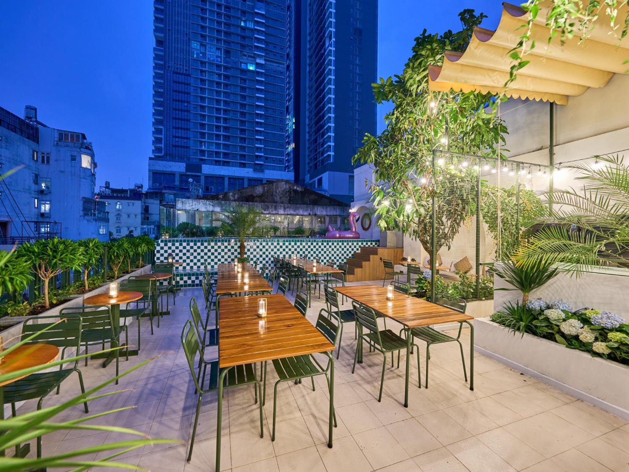 Căn hộ Paradise In A Tub-saigon Centre-fully Equipped Elevator-rooftop Bbq *